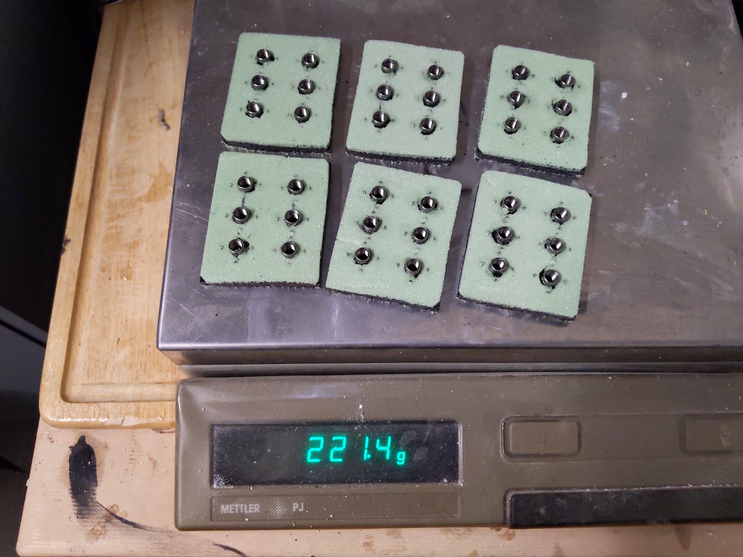 Total weight of carbon + stainless steel inserts